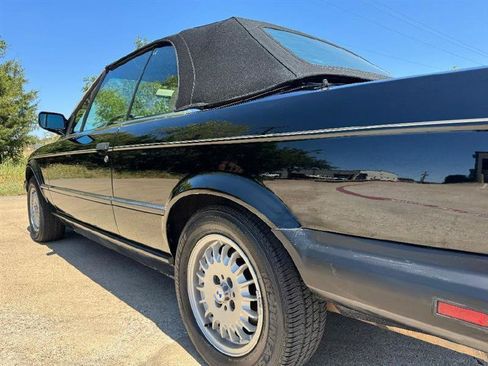 Used 1991 BMW 325i Convertible RWD image 20