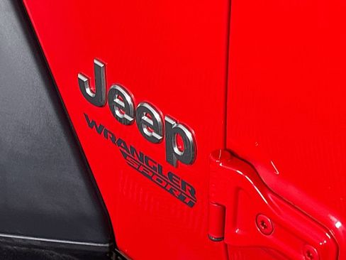 Used 2018 Jeep Wrangler Sport image 22