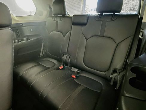 Certified 2024 Honda Pilot Touring image 28