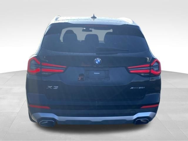 Used 2023 BMW X3 xDrive30i AWD/4WD image 3