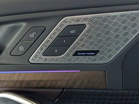 Used 2025 BMW X1 xDrive28i w/ Premium Package image 16