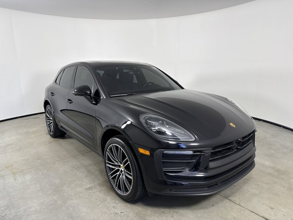 Certified 2024 Porsche Macan w/ Premium Plus Package AWD/4WD image 9
