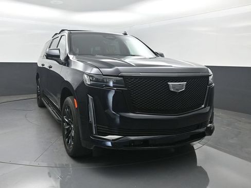 Used 2022 Cadillac Escalade ESV Sport w/ LPO, ONYX Package AWD/4WD image 41