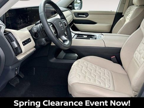 New 2025 Nissan Armada Platinum w/ Convenience Package AWD/4WD image 12