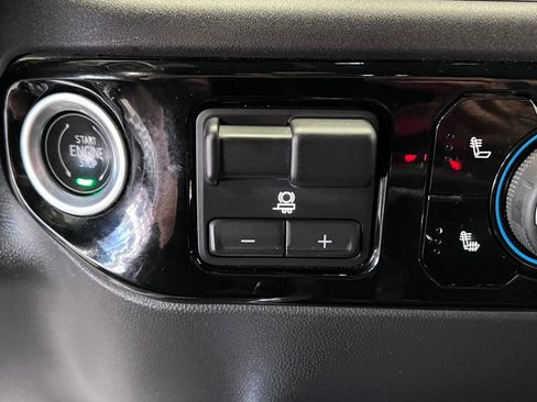 Used 2022 Chevrolet Silverado 1500 RST image 30