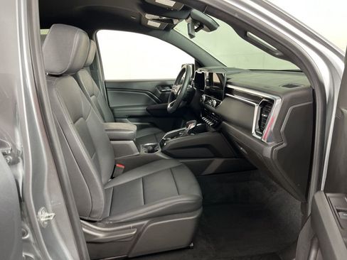 Certified 2024 GMC Canyon Elevation w/ Elevation Premium Package image 8