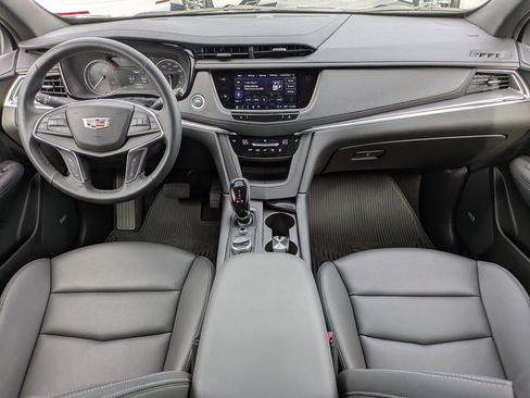 Certified 2025 Cadillac XT5 Luxury image 14