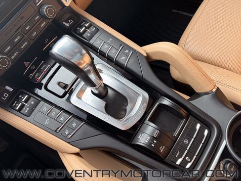 Used 2018 Porsche Cayenne Platinum Edition AWD/4WD image 25