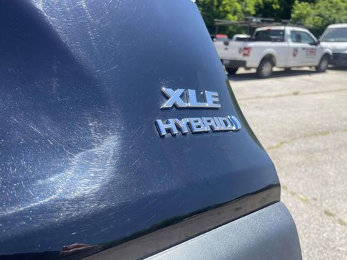 Used 2024 Toyota RAV4 XLE AWD/4WD image 6
