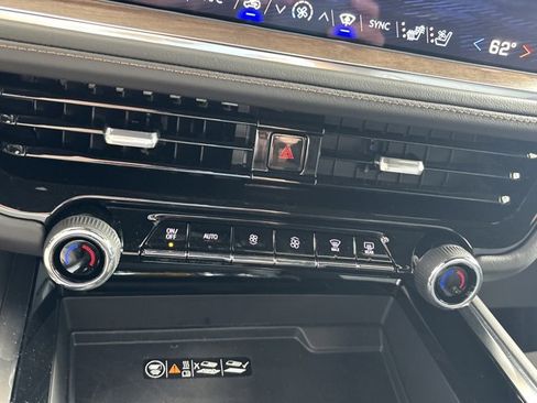 New 2026 Chevrolet Suburban High Country image 40