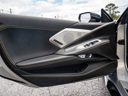 Used 2021 Chevrolet Corvette Stingray Premium Conv w/ Z51 Performance Package RWD image 47