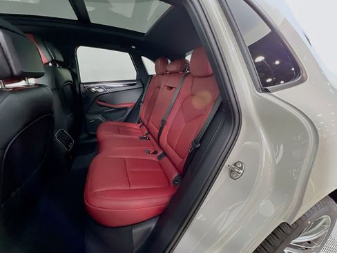 New 2026 Porsche Macan image 24