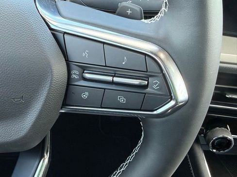 New 2026 Chevrolet Traverse LT w/ Driver Confidence Package image 17