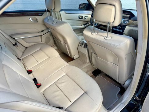 Used 2015 Mercedes-Benz E 350 4MATIC Sedan image 33