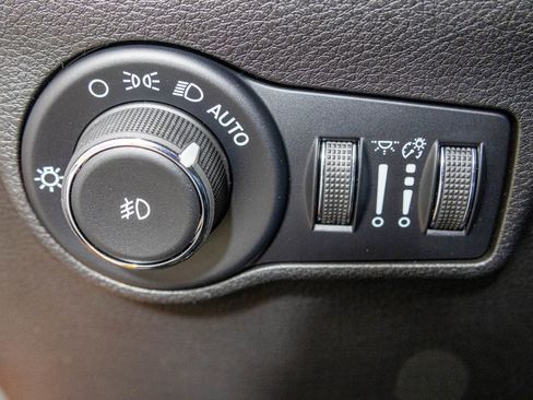 New 2026 Jeep Compass Latitude image 28