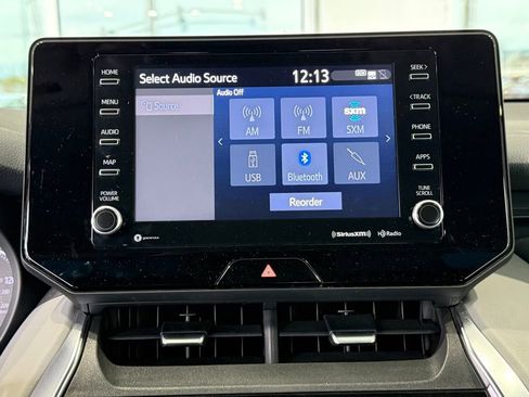 Certified 2021 Toyota Venza LE w/ Carpet Mat Package (TMS) image 26