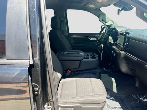 Used 2022 Chevrolet Silverado 1500 RST AWD/4WD image 29