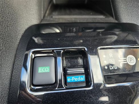 Used 2022 Nissan Leaf SV image 31