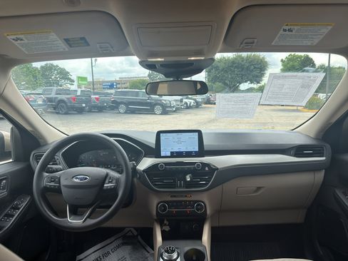 Used 2020 Ford Escape SE FWD image 17