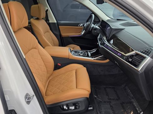 Used 2025 BMW X7 xDrive40i w/ Premium Package AWD/4WD image 28