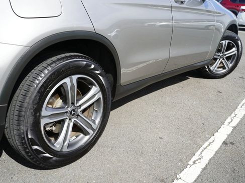 Used 2019 Mercedes-Benz GLC 300 image 7