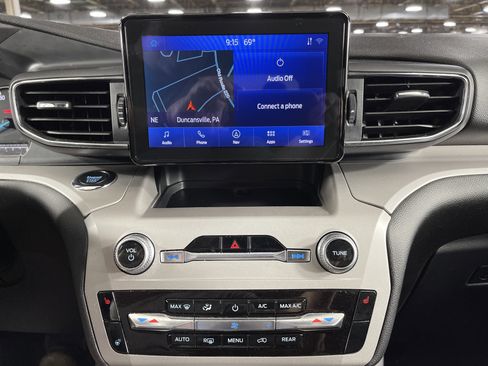 Used 2023 Ford Explorer XLT w/ Equipment Group 202A image 23