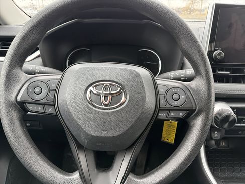 Used 2023 Toyota RAV4 LE image 13
