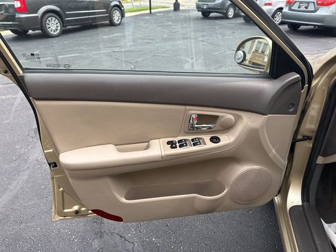 Used 2009 Kia Spectra EX image 14