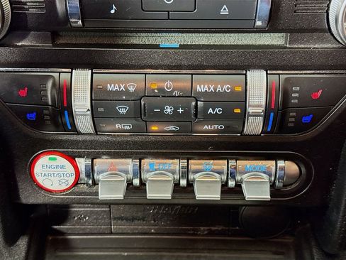 Used 2015 Ford Mustang Premium image 20