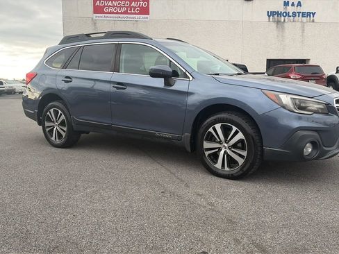 Used 2018 Subaru Outback 3.6R Limited image 11