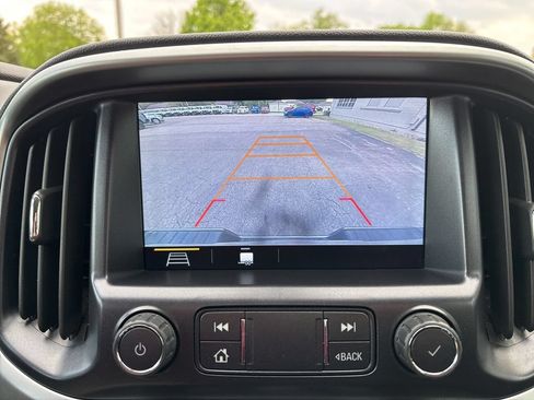 Used 2019 Chevrolet Colorado LT w/ LT Convenience Package AWD/4WD image 31