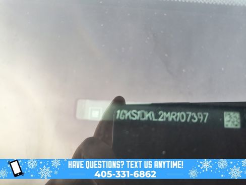 Used 2021 GMC Yukon Denali w/ Denali Premium Package image 30