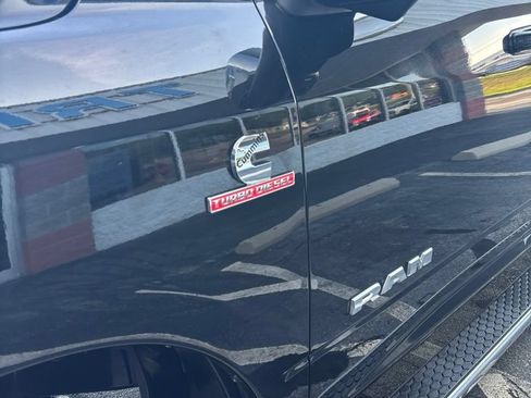 Used 2024 RAM 2500 Laramie w/ Towing Technology Group AWD/4WD image 33