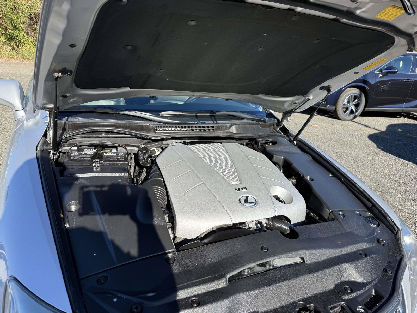 Used 2010 Lexus IS 350C RWD image 28