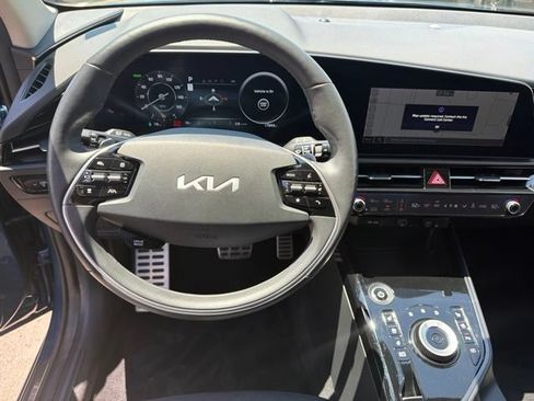 Used 2023 Kia Niro Wave FWD image 7
