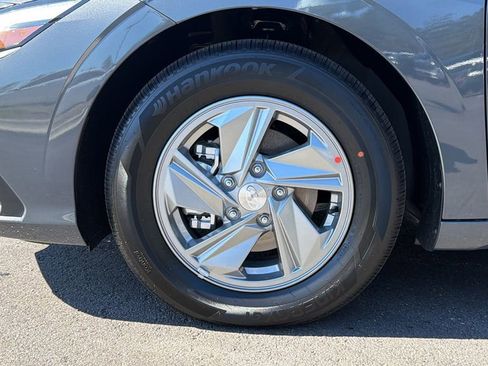 New 2026 Hyundai Elantra SE FWD image 12