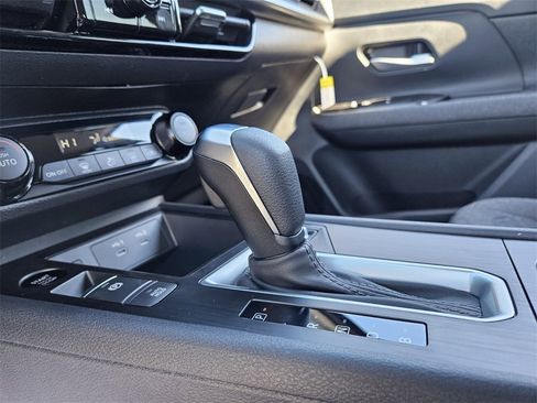 New 2026 Nissan Kicks SV image 11