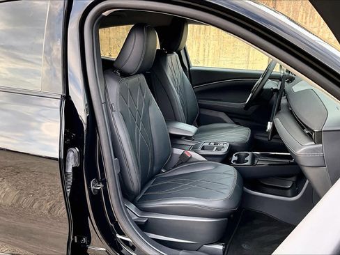 Used 2025 Ford Mustang Mach-E Select image 13