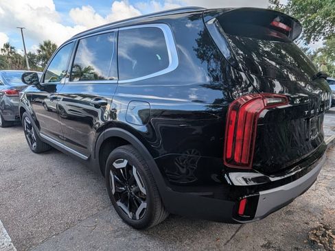 Used 2024 Kia Telluride S w/ S Sunroof Package FWD image 4