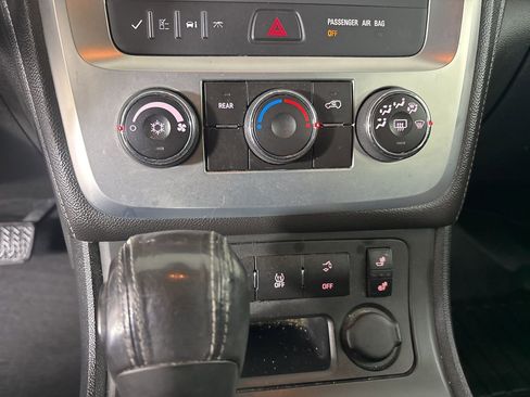 Used 2014 GMC Acadia SLE image 14