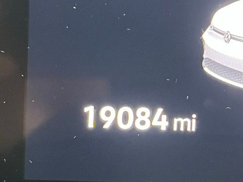 Used 2023 Volkswagen ID.4 Pro image 21