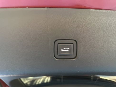 Certified 2023 Chevrolet Traverse RS image 10