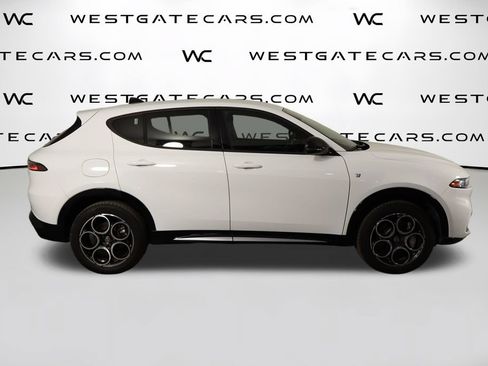 Used 2024 Alfa Romeo Tonale Ti AWD/4WD image 46