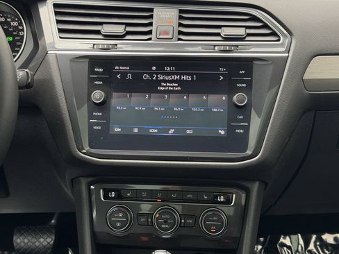 Used 2021 Volkswagen Tiguan SE w/ Panoramic Sunroof Package AWD/4WD image 23