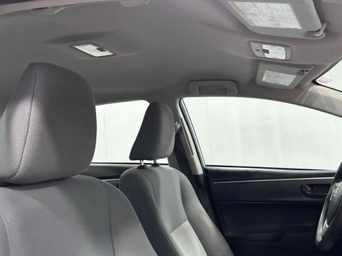 Used 2015 Toyota Corolla L FWD image 18