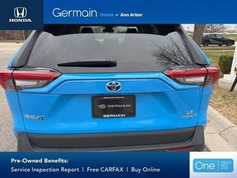 Used 2021 Toyota RAV4 LE AWD/4WD image 10