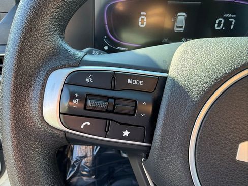 Used 2025 Kia Sportage LX image 22