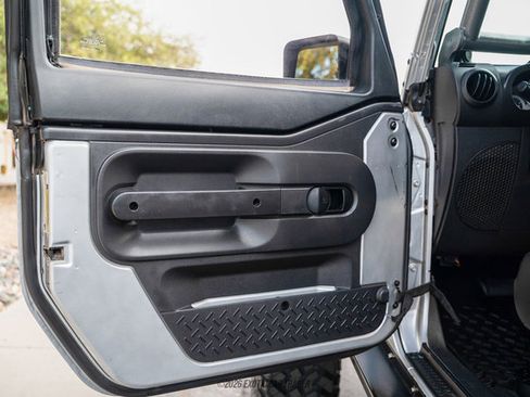 Used 2008 Jeep Wrangler Rubicon w/ Dual Top Group image 37