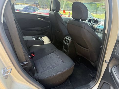 Used 2017 Ford Edge SE AWD/4WD image 12