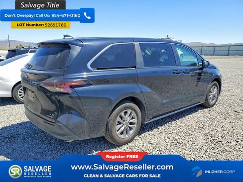 Used 2024 Toyota Sienna LE AWD/4WD image 4